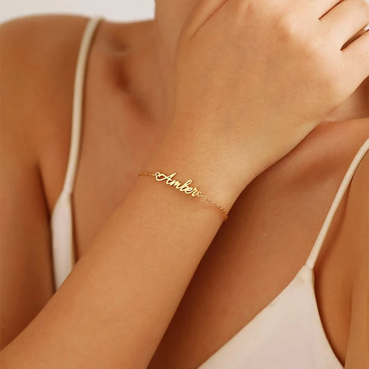 Single Name Bracelet